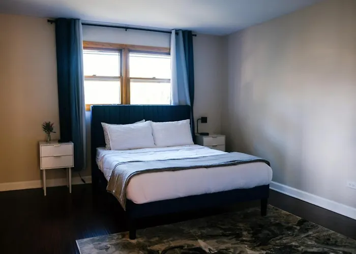 3br Modern • Gym • Workspace • Quiet Location *