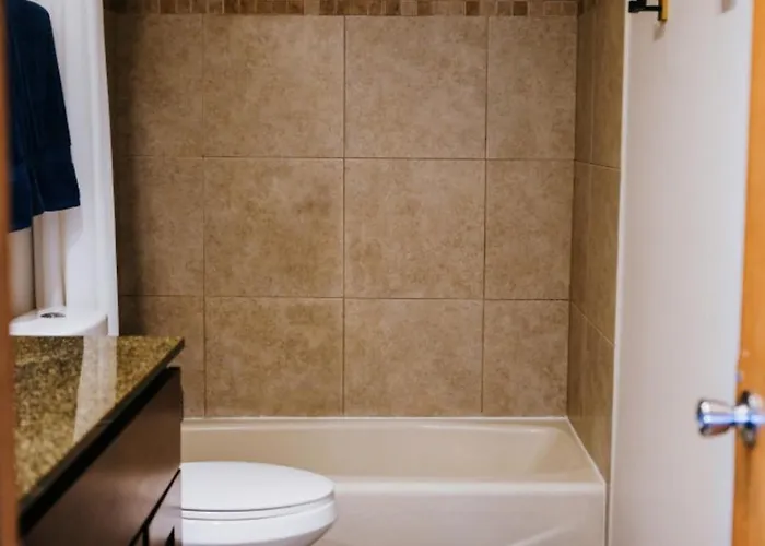Apartment 3br Modern • Gym • Workspace • Quiet Location