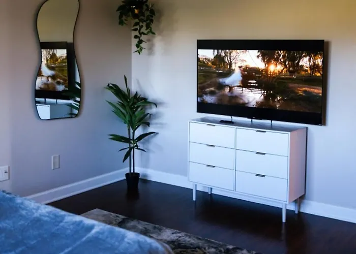 Apartment 3br Modern • Gym • Workspace • Quiet Location *